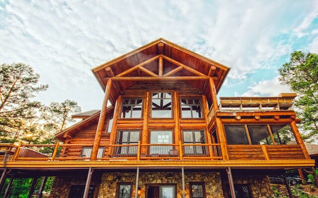 Why People Love Hybrid Log and Timber Frame Homes